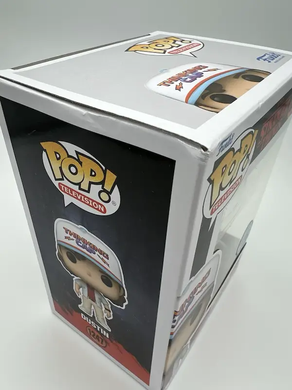 Funko POP! Stranger Things - Dustin 1247 Special Edition (beschädigt) – Bild 7